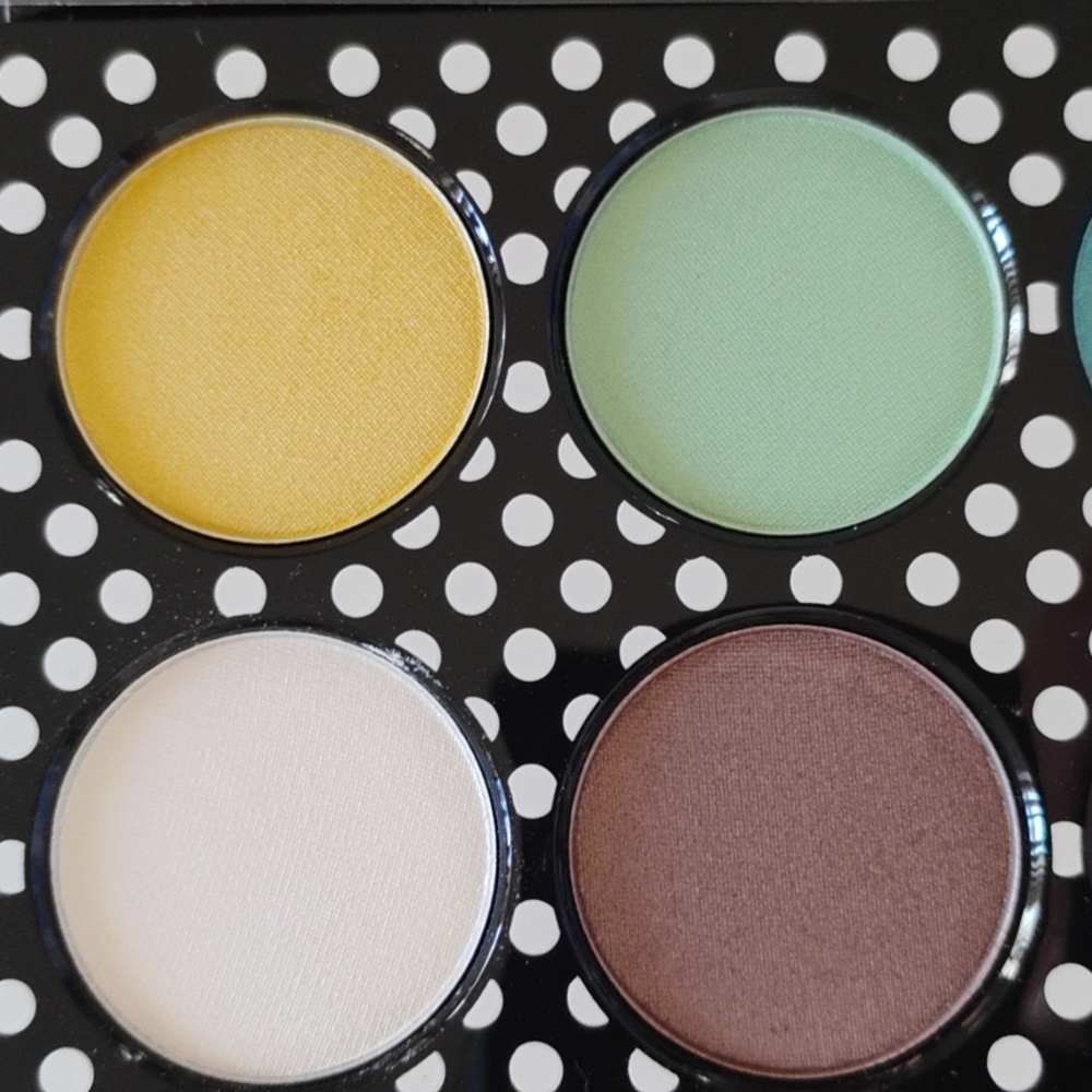 MAC Richard Quinn Colab Eyeshadows Spring Colors - Picture 7 of 9